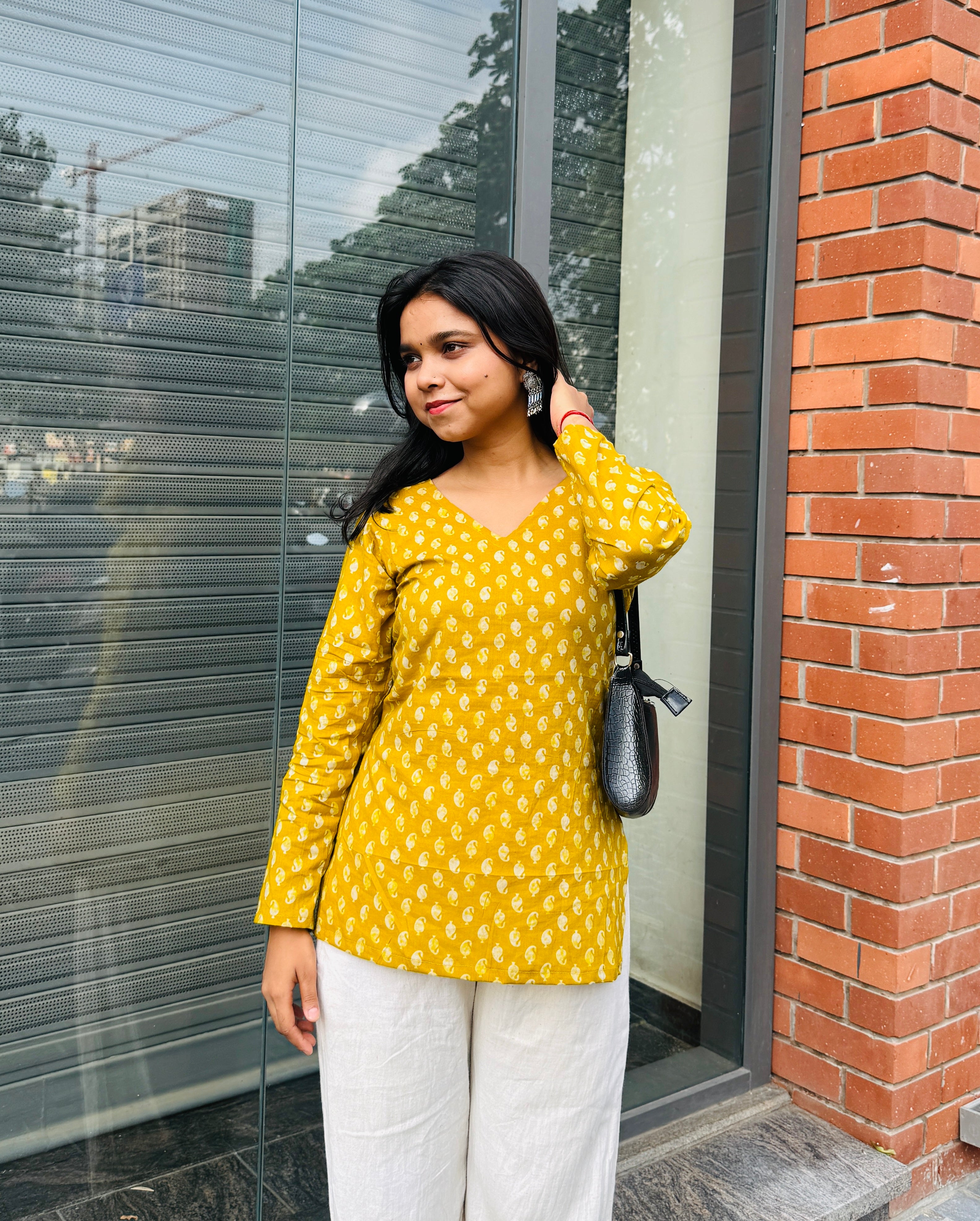 Annu Yellow Printed Corset Back Kurti