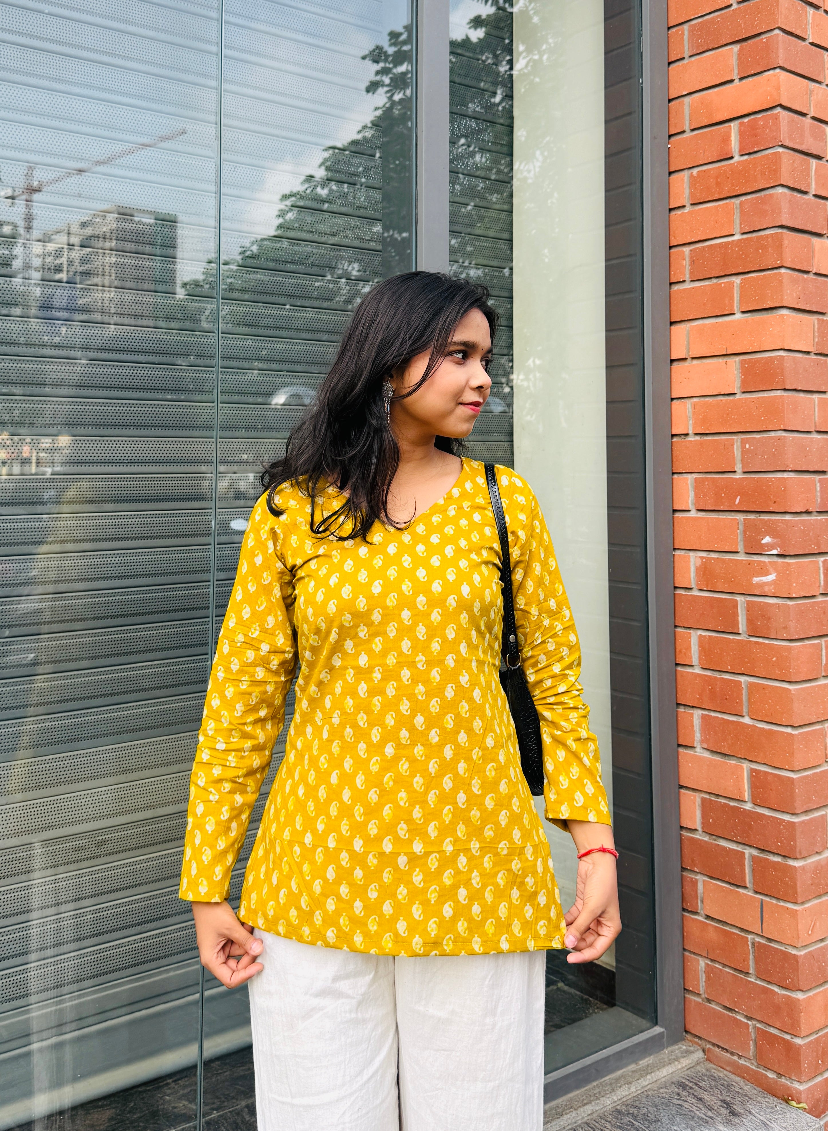 Annu Yellow Printed Corset Back Kurti