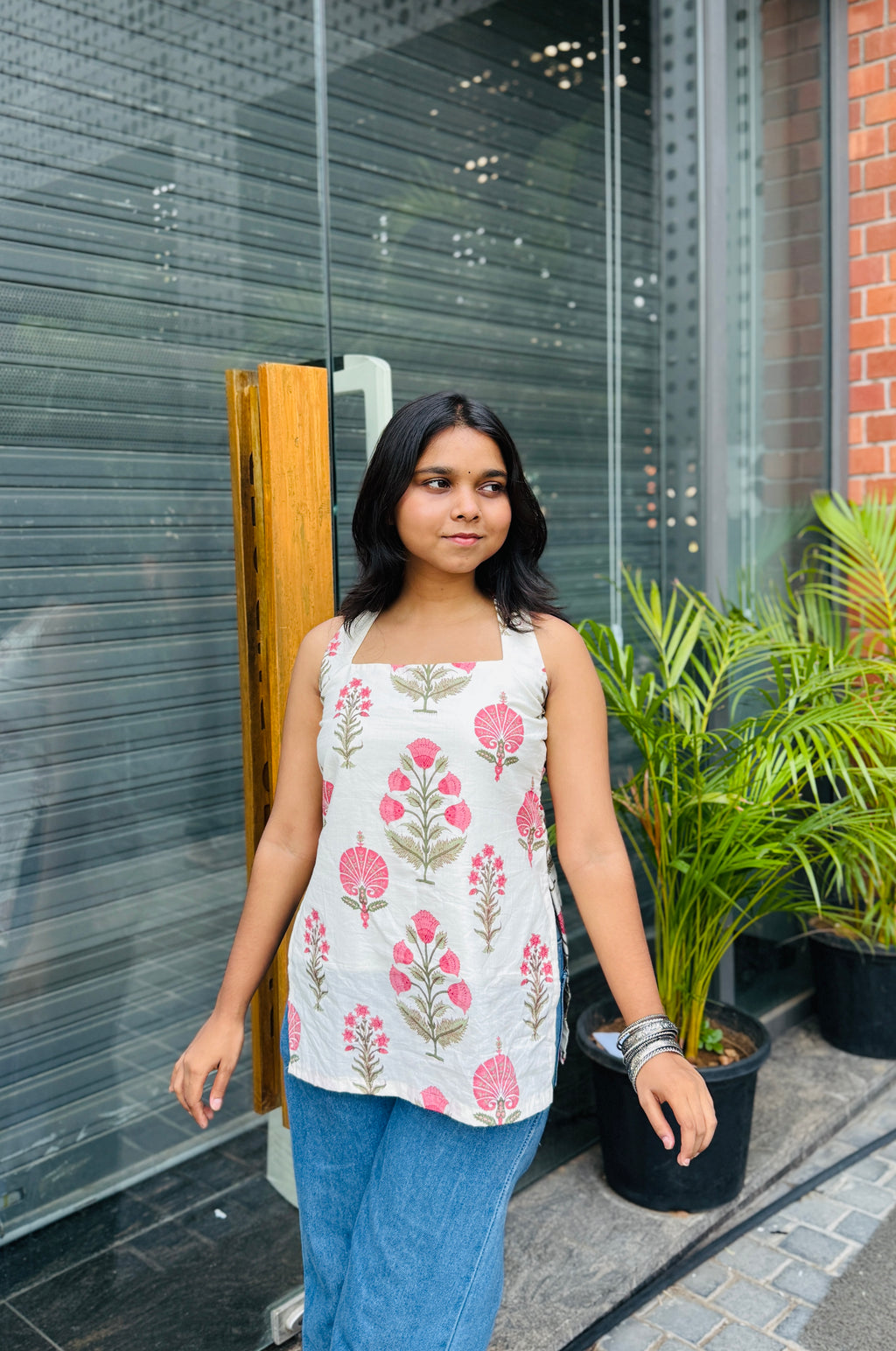 Amaiyra Printed White Kurti
