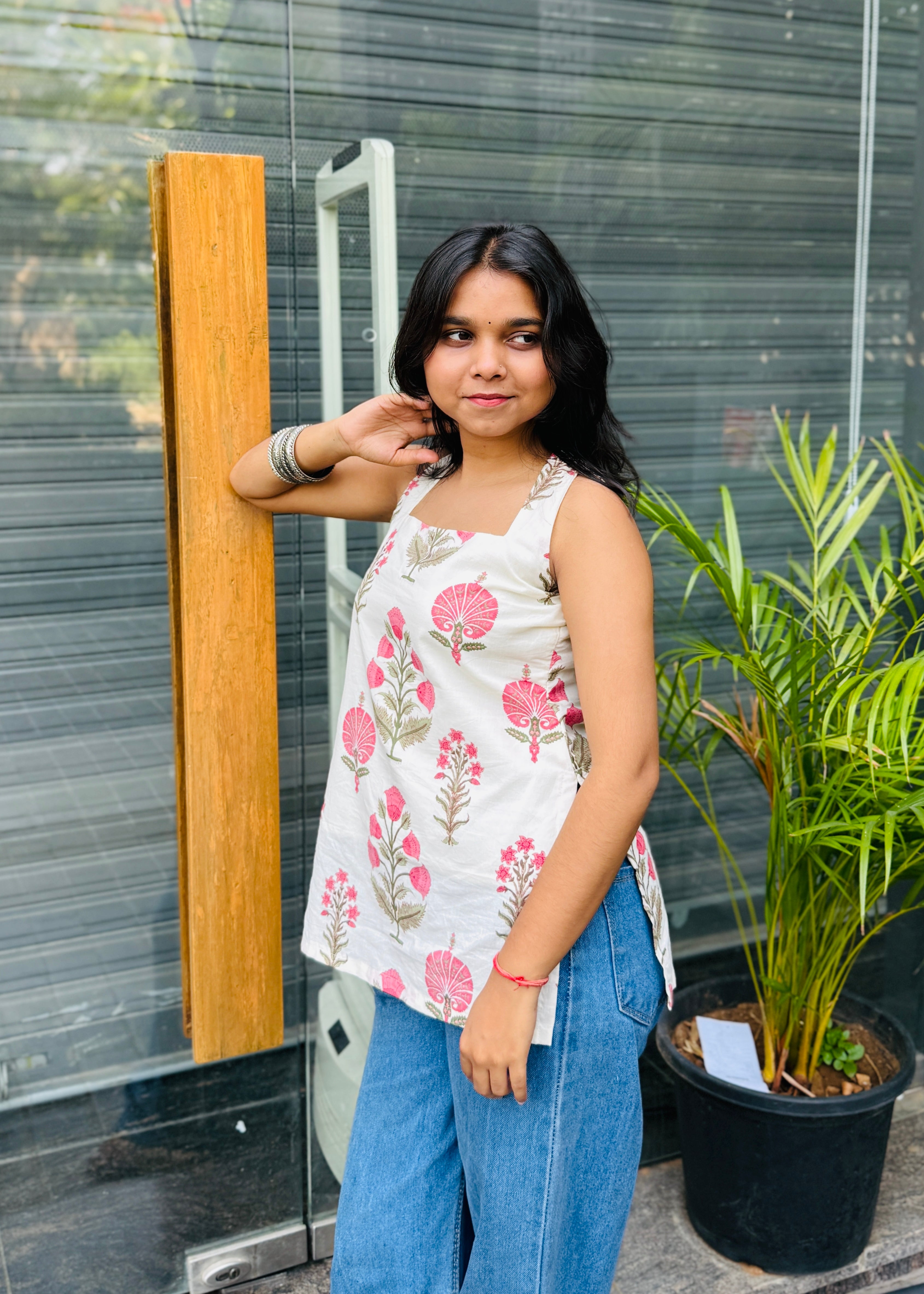 Amaiyra Printed White Kurti