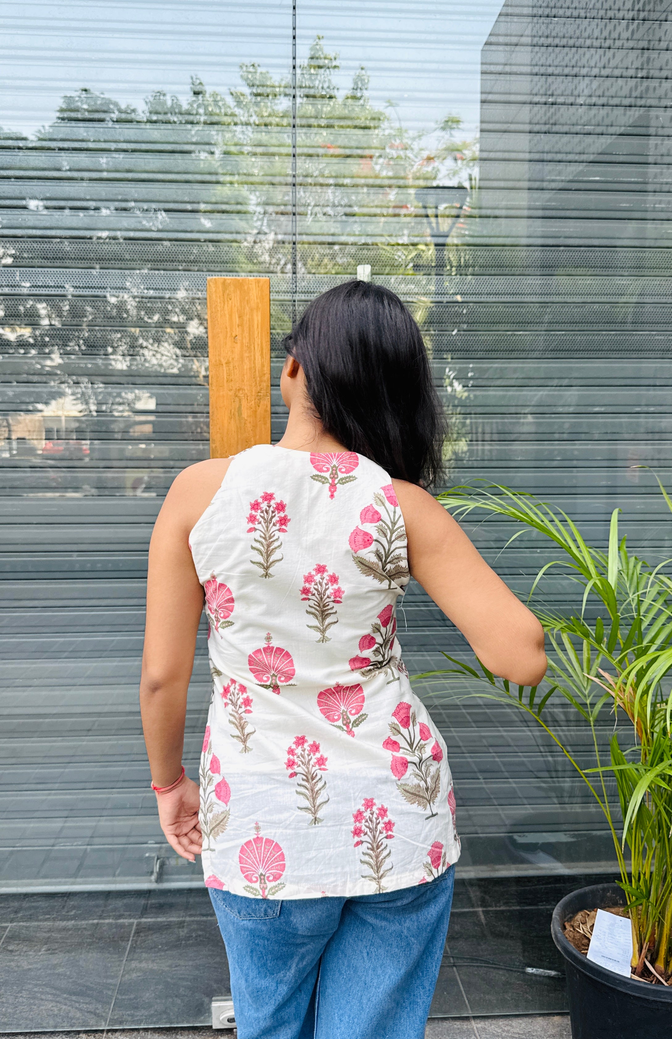 Amaiyra Printed White Kurti
