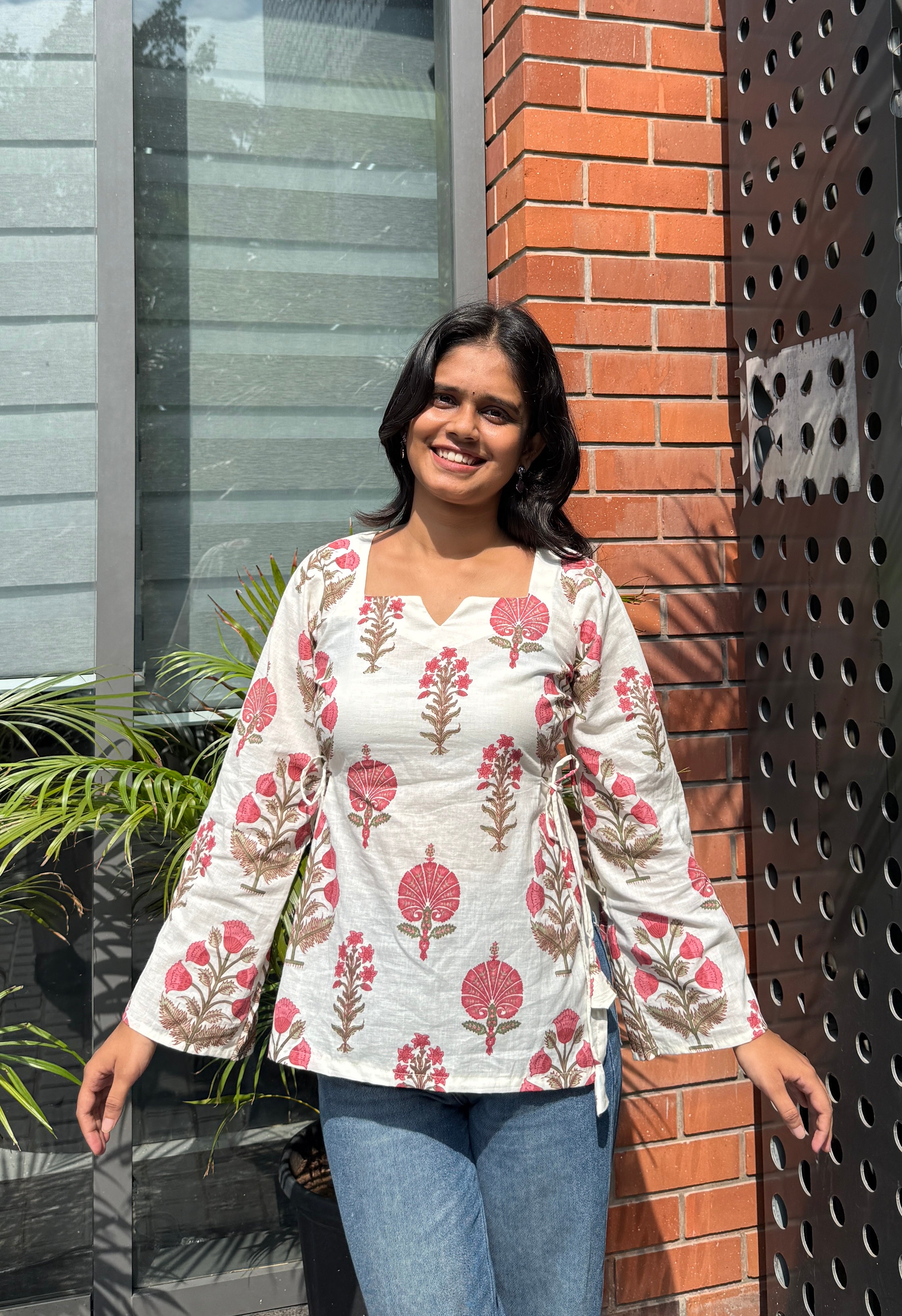 Aarohi Side Tie-Up Kurti