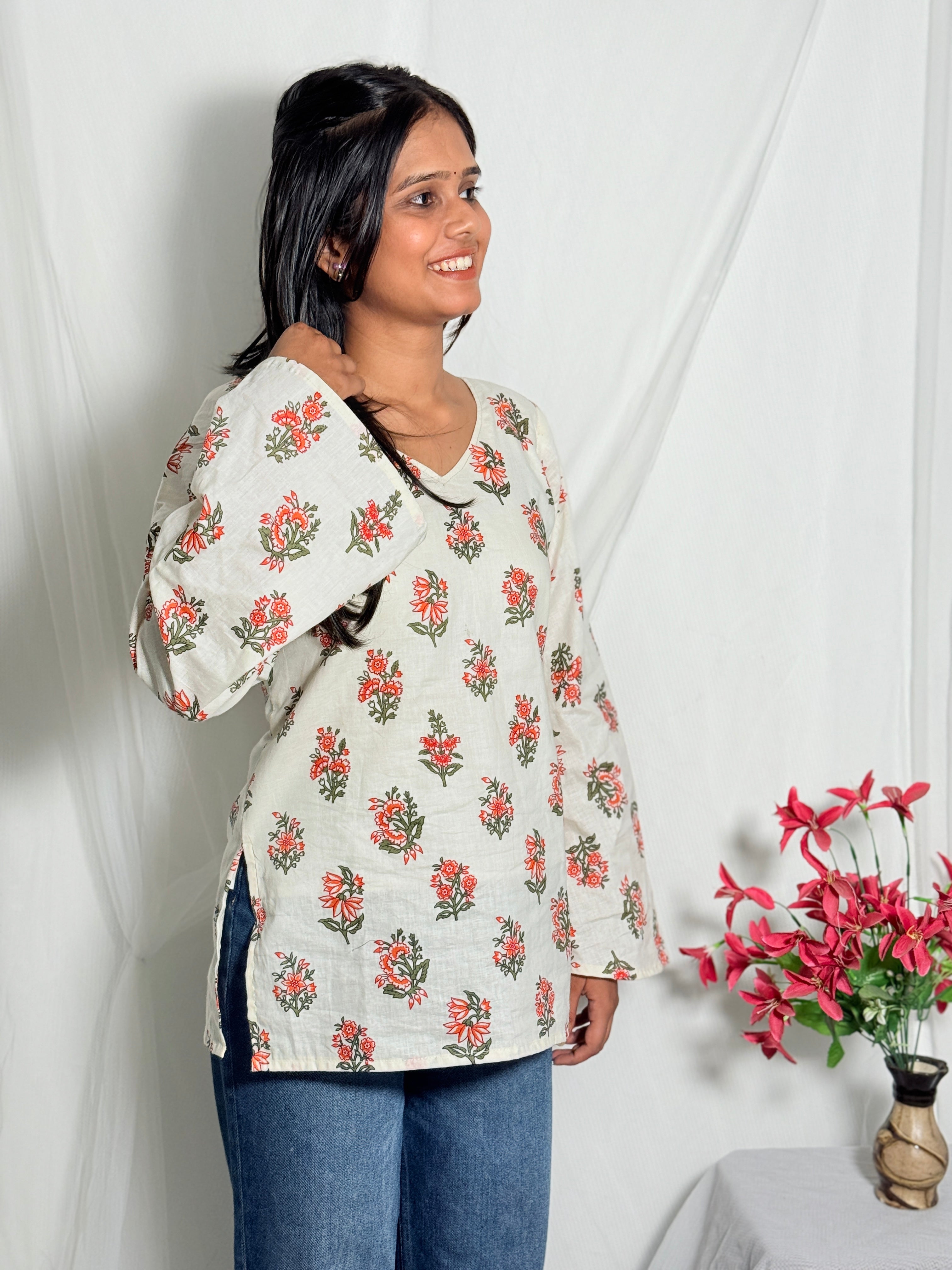 Saanvi Bell Sleeve Corset Back Kurti