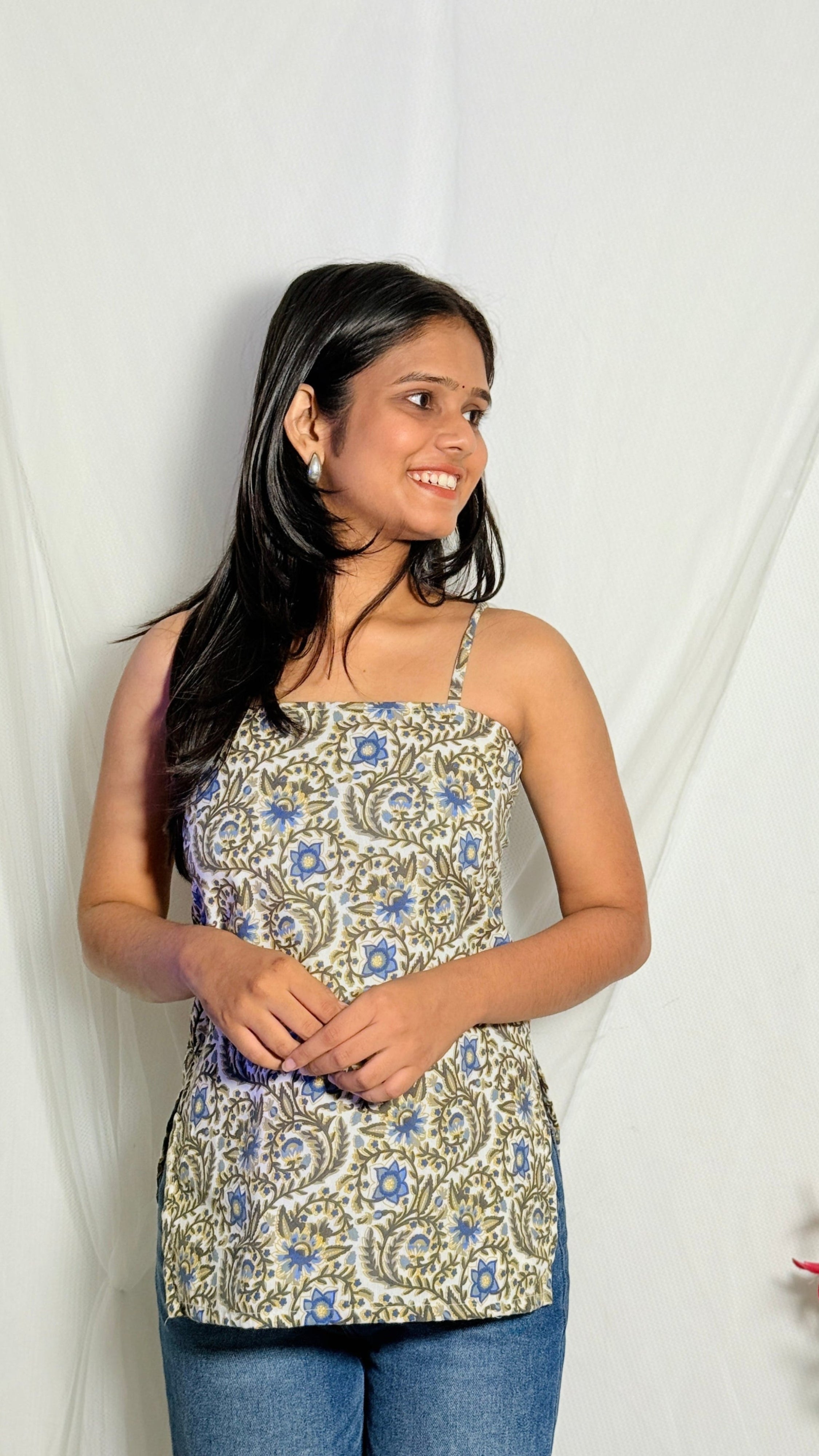 Aisha Spaghetti Kurti