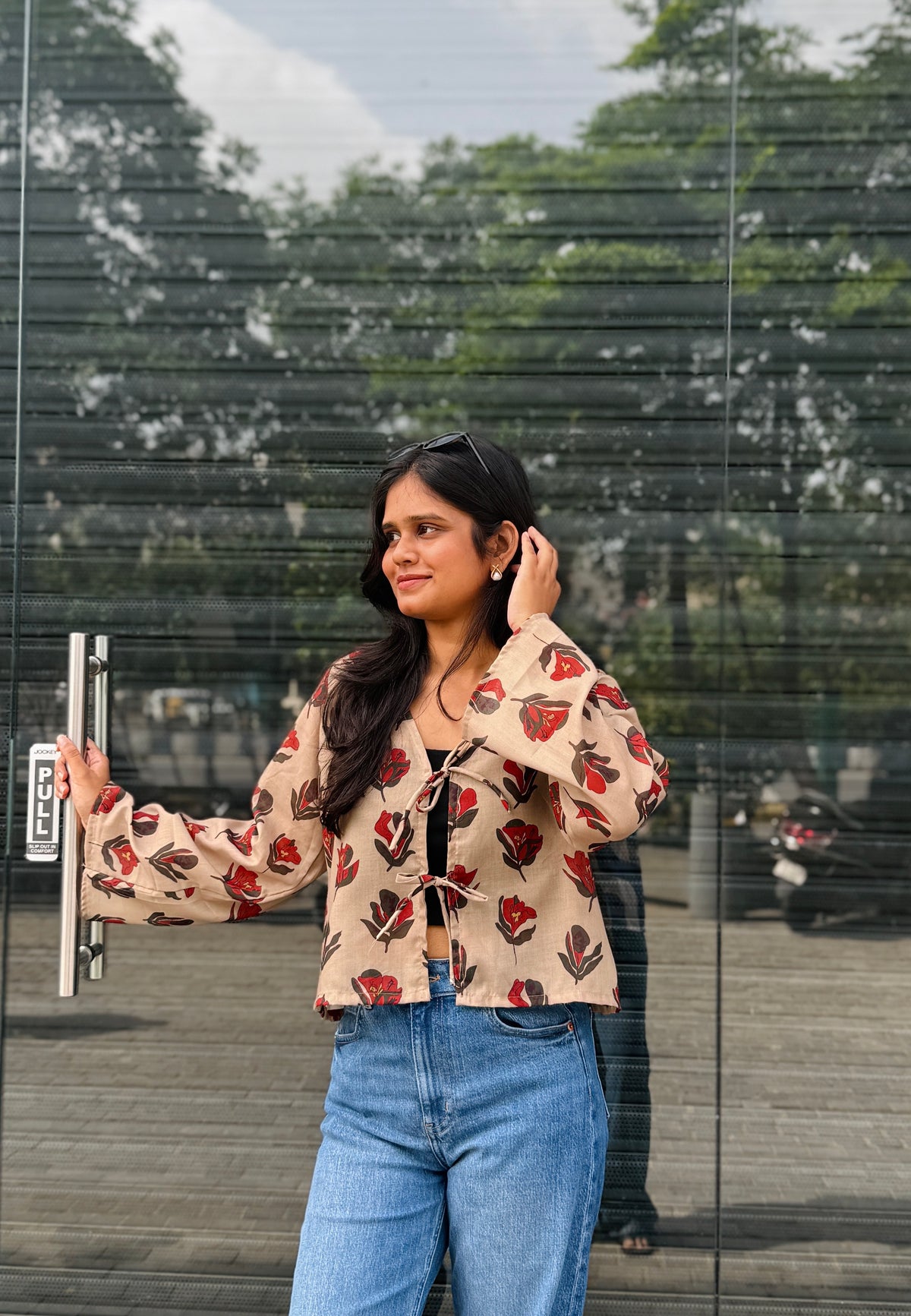 Tie-up Floral Shrug