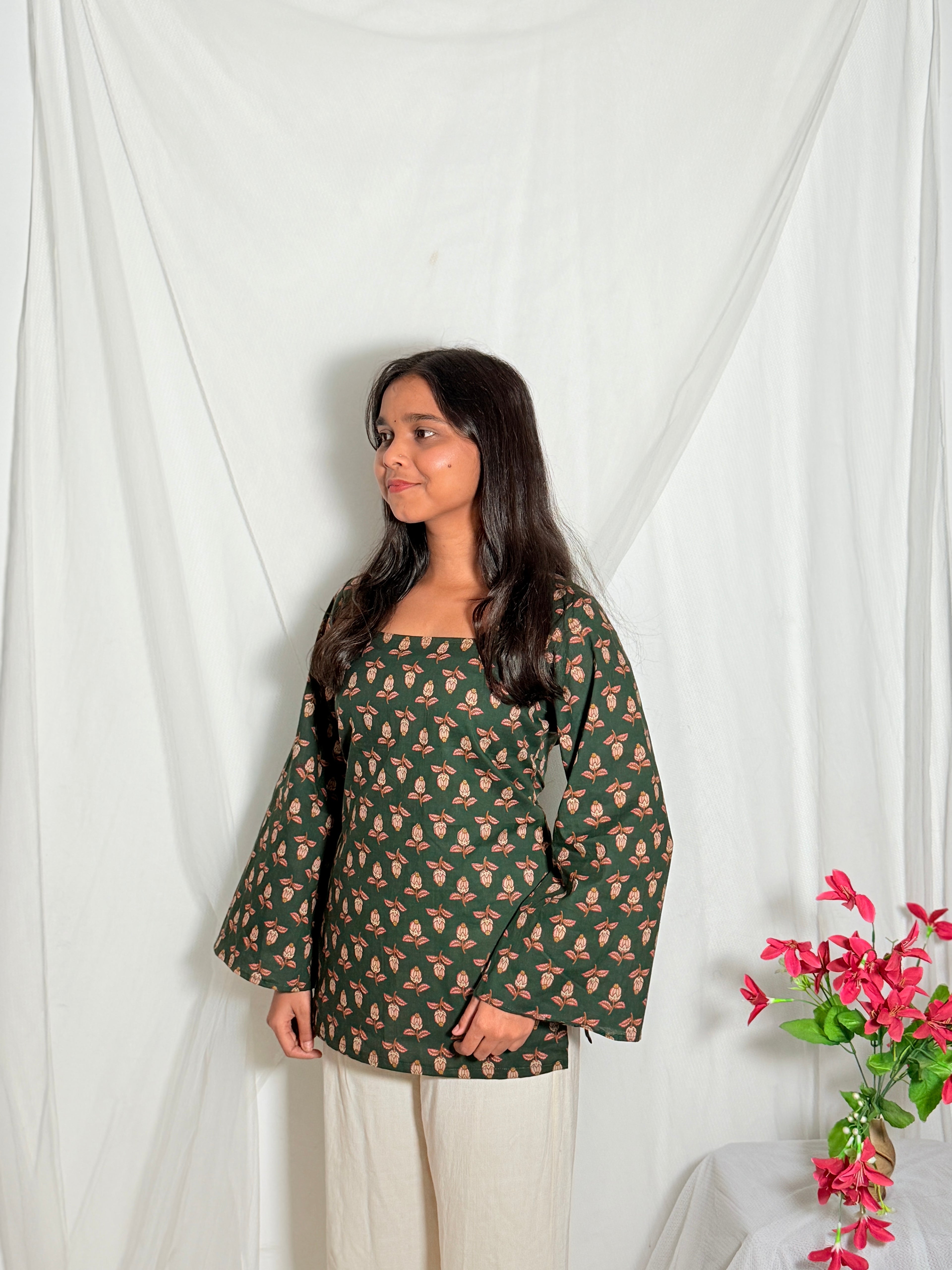 Reet Olive Green Printed Kurti